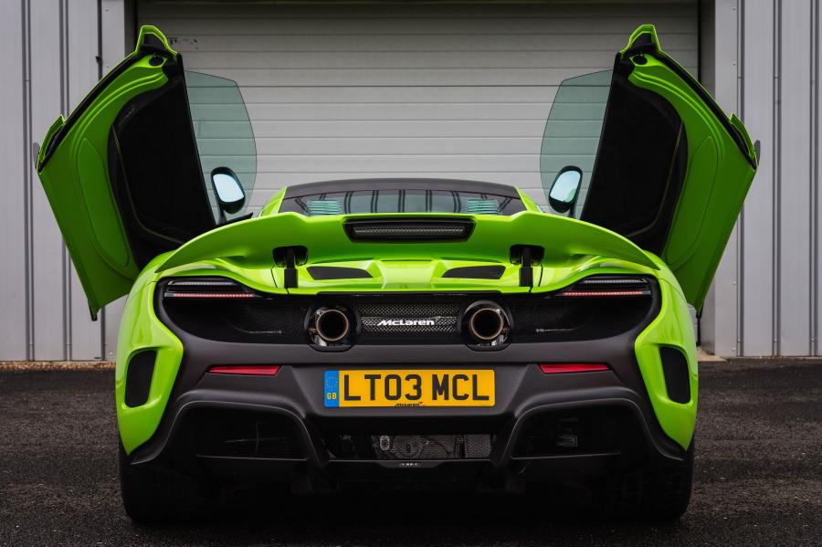 McLaren 675LT 2015 года  (WW) (фото 30 из 39)